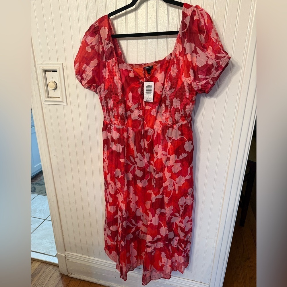 NWT Torrid Clip Dot Lace up Smocked 1X Dress